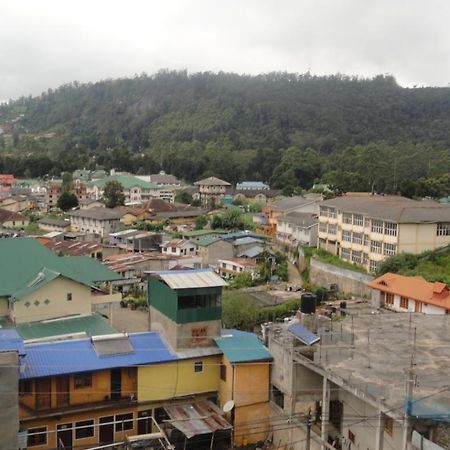 City And Hills View Apartment Nuwara Eliya Room photo