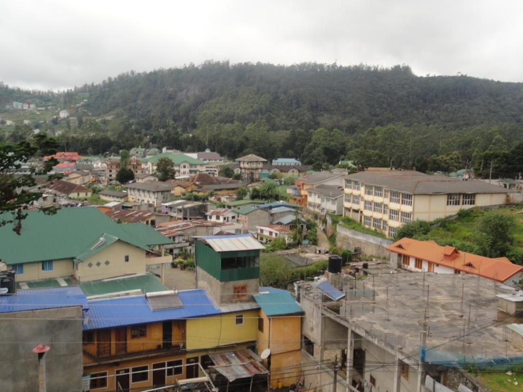 City And Hills View Apartment Nuwara Eliya Room photo