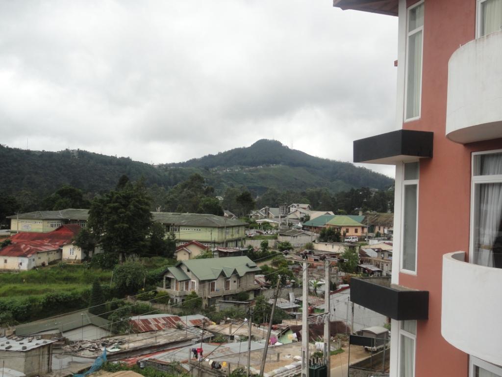 City And Hills View Apartment Nuwara Eliya Room photo