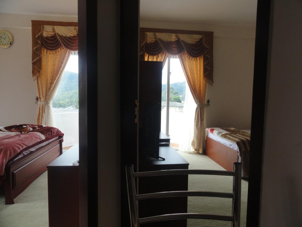 City And Hills View Apartment Nuwara Eliya Room photo