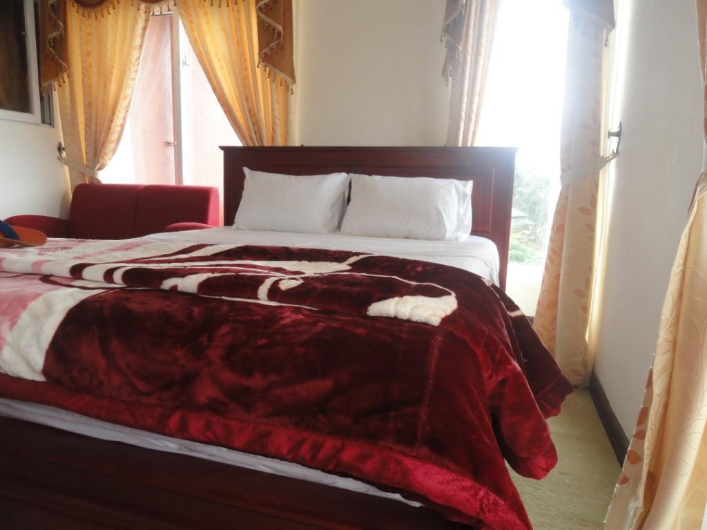 City And Hills View Apartment Nuwara Eliya Room photo