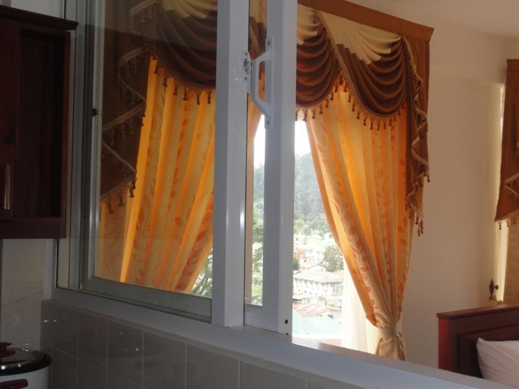City And Hills View Apartment Nuwara Eliya Room photo